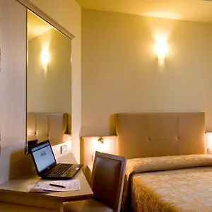 *** Hotel Noce Italië